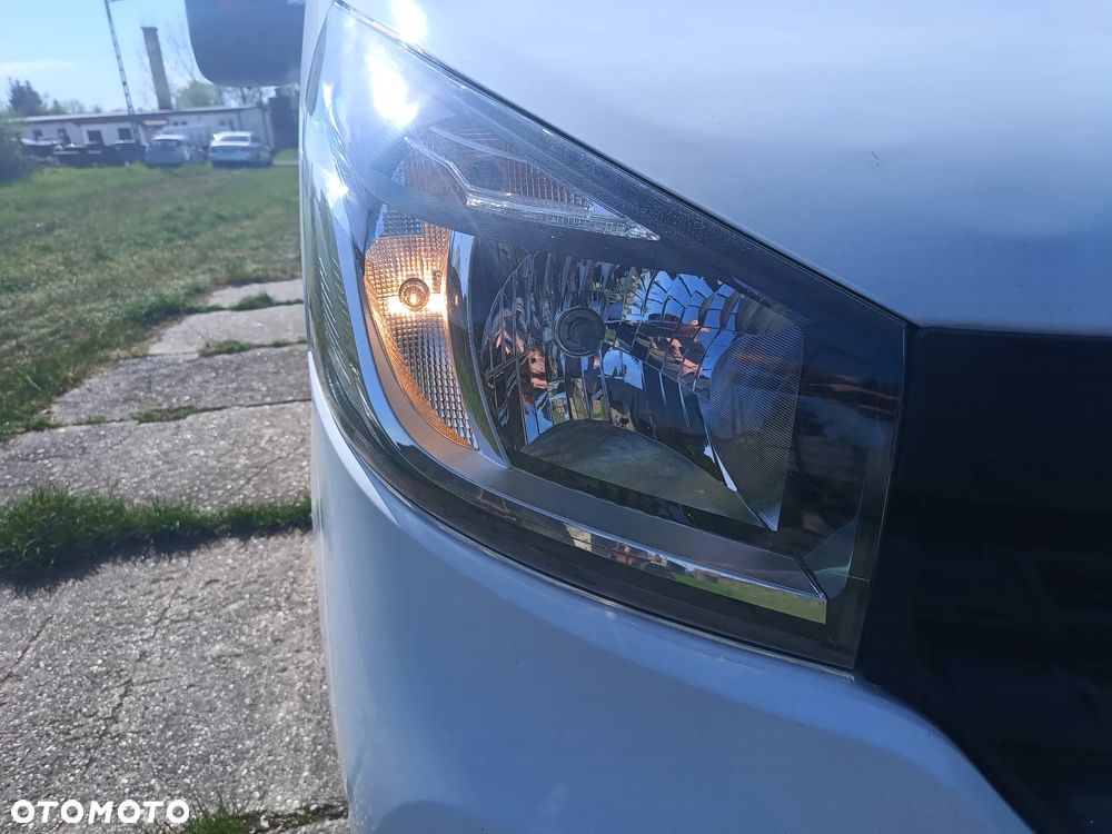 Renault Trafic L2H1 1.6 diesel 145kM 2018rok WEBASTO, CZUJNIKI PARKOWANIA, HAK, NIEWIELKI PRZEBIEG stan BDB, BEZWPADKOWY! - 18