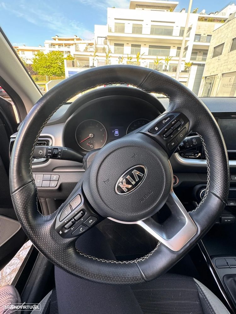 Kia Stonic 1.0 T-GDI Tech - 7