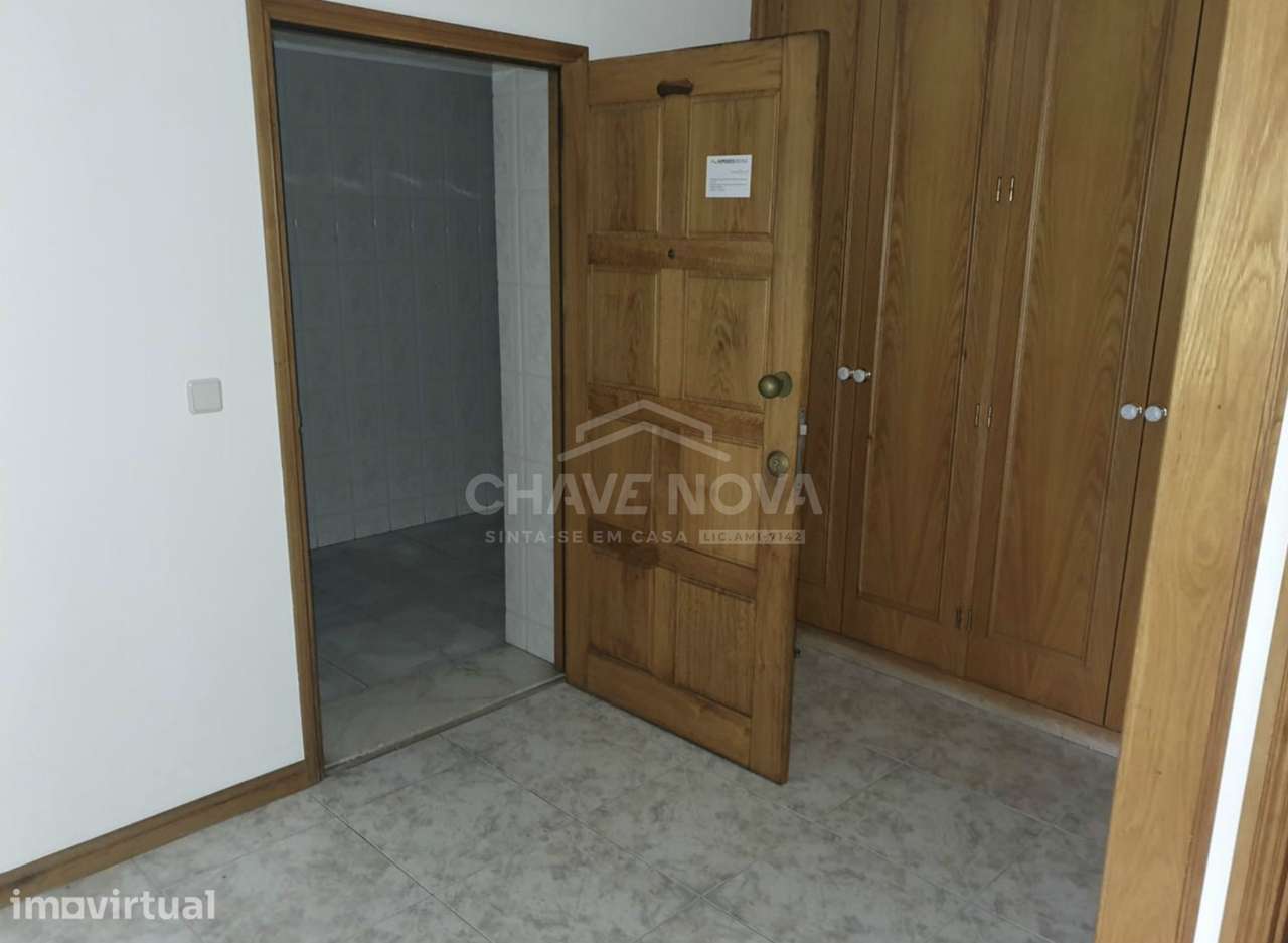 T3 c/ Varanda em Canelas (750m do Intermarché) - Grande imagem: 3/16