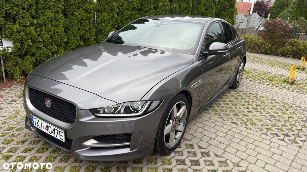 Jaguar XE 2.0 D R-Sport - 1