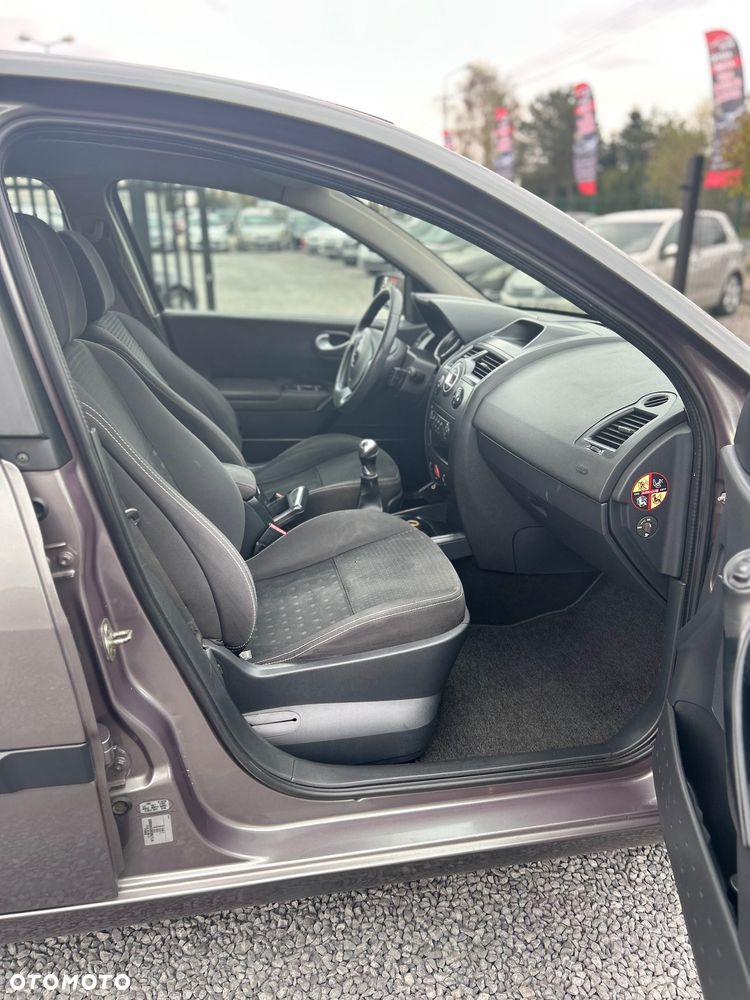 Renault Megane 1.6 16V Dynamique - 9