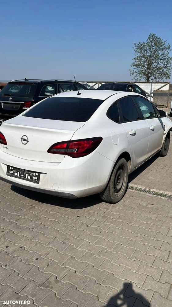 Dezmembram Opel Astra J 1.6 B an fabr. 2015 - 2