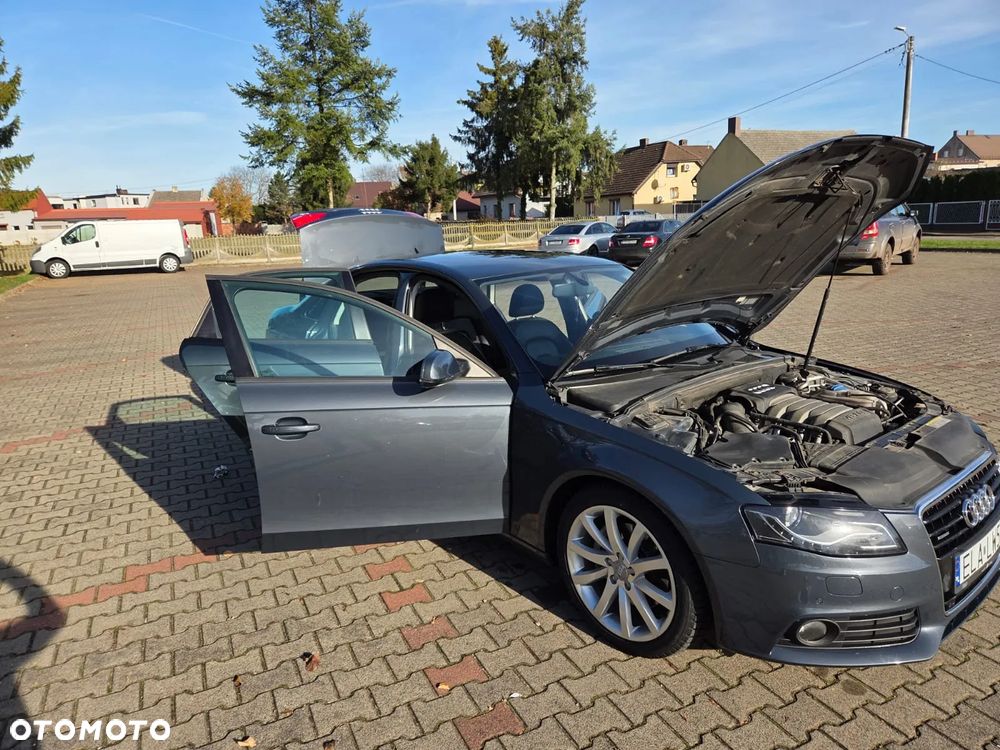 Audi A4 Limousine - 12