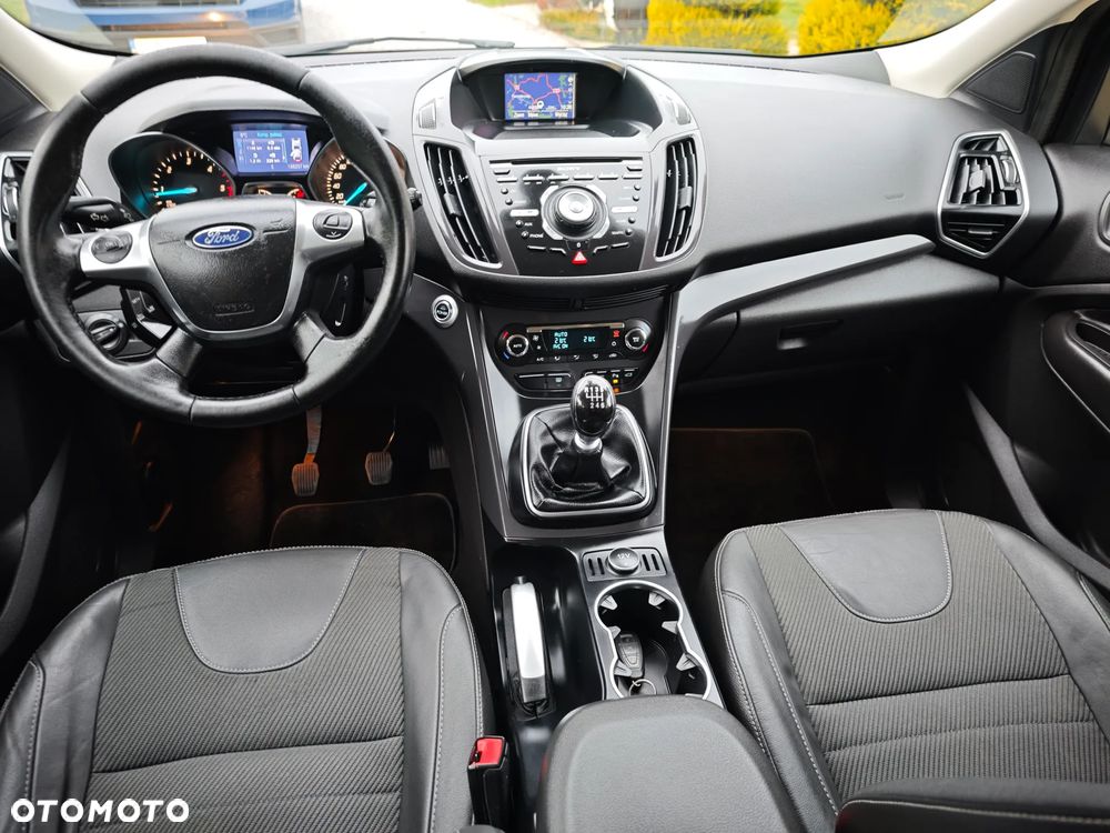 Ford Kuga 2.0 TDCi 4x4 Titanium - 34