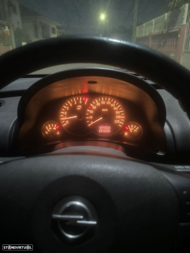 Opel Corsa - 1