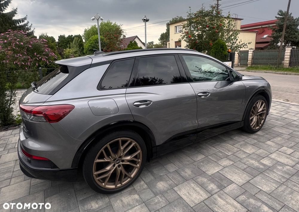 Audi Q4 e-tron - 5