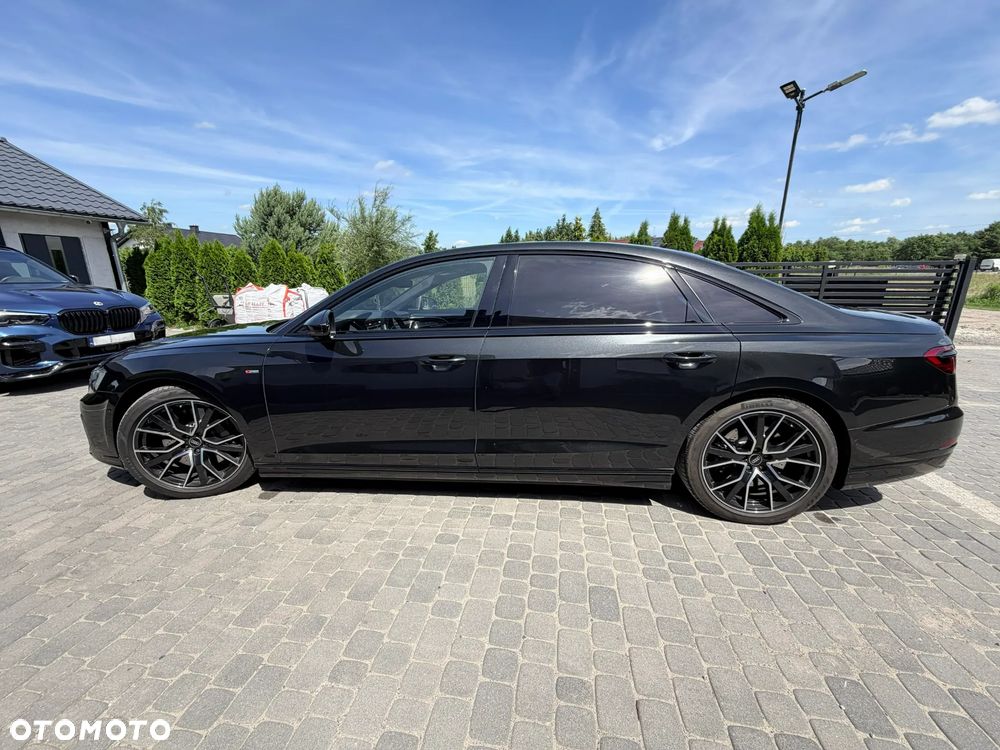 Audi A8 - 7