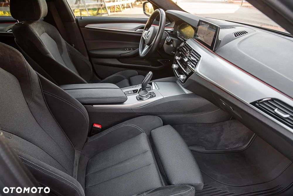 BMW Seria 5 530e iPerformance xDrive M Sport sport - 7