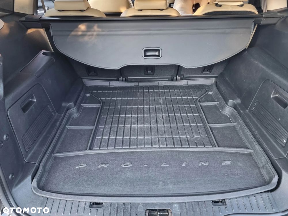 Ford S-Max - 25
