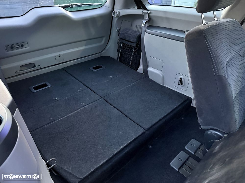 Mitsubishi Grandis 2.0 DI-D Sport - 22