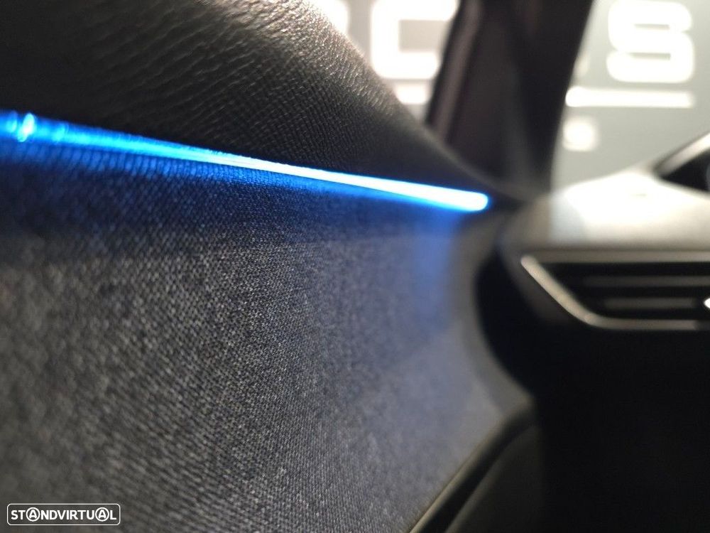 Peugeot 3008 1.5 BlueHDi GT Line EAT8 - 42