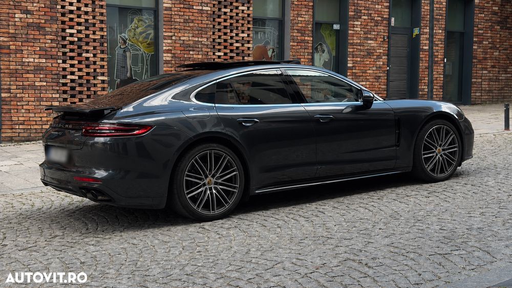 Porsche Panamera 4S - 3