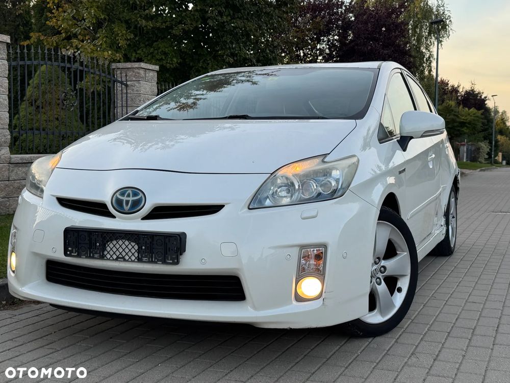 Toyota Prius 1.8 HSD Sol - 6