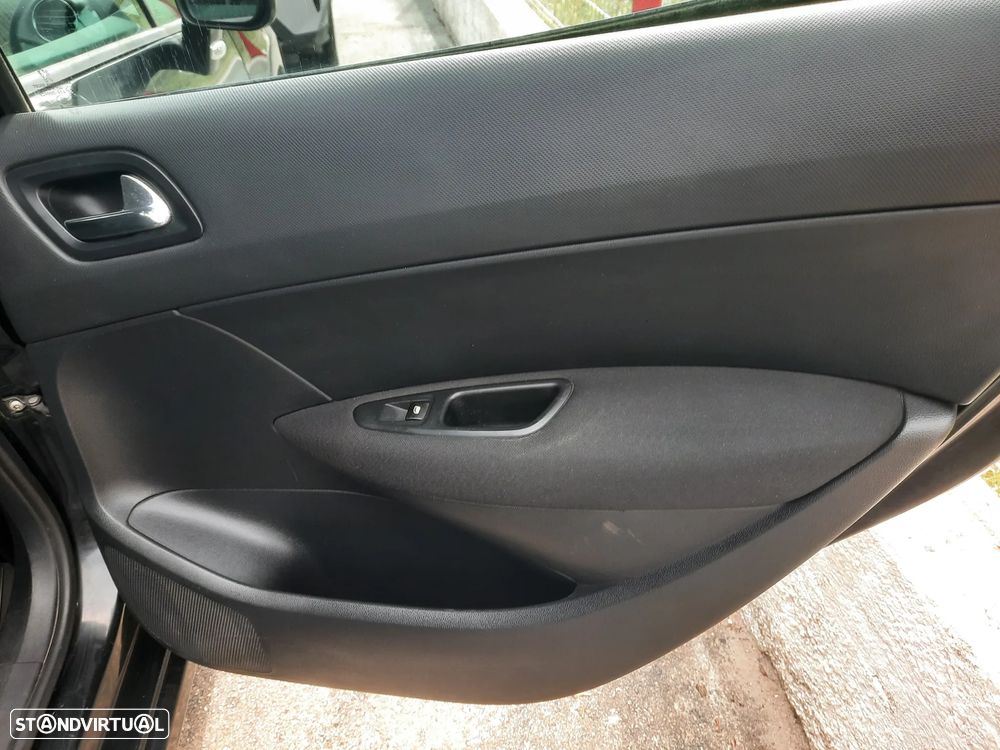 Peugeot 308 1.6 HDi Sport - 30