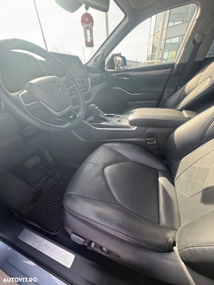 Toyota Highlander 2.5 Hybrid Luxury - 13