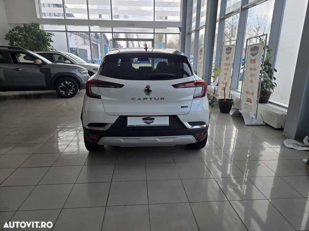 Renault Captur PHEV 160 Techno - 3