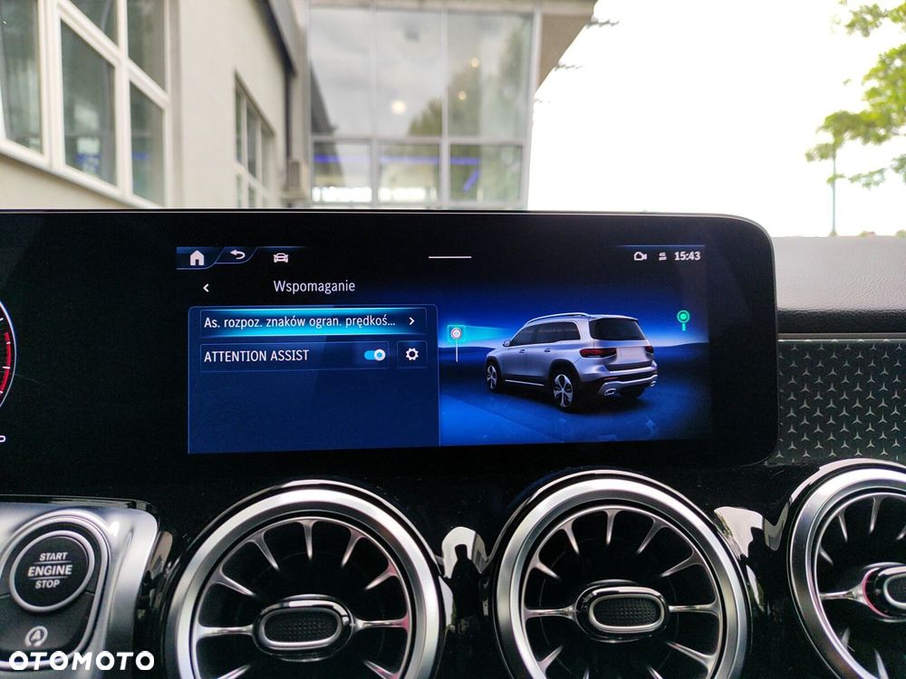 Mercedes-Benz GLB 200 Progressive 7G-DCT - 32