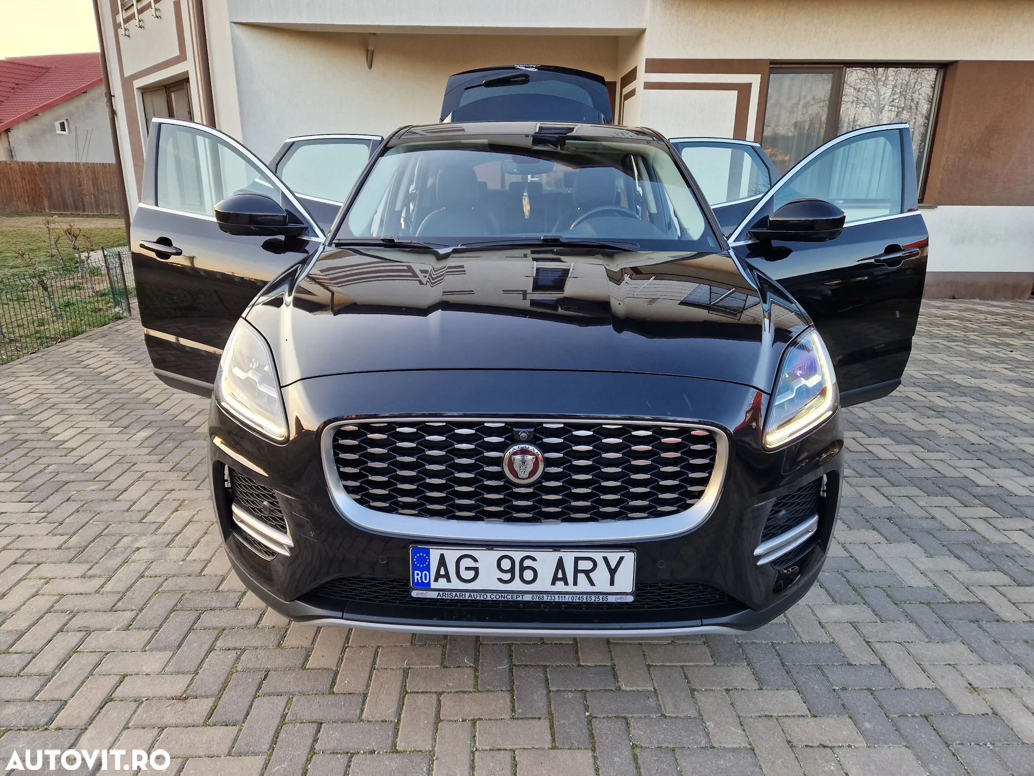 Jaguar E-Pace D165 AWD R-Dynamic HSE - 32