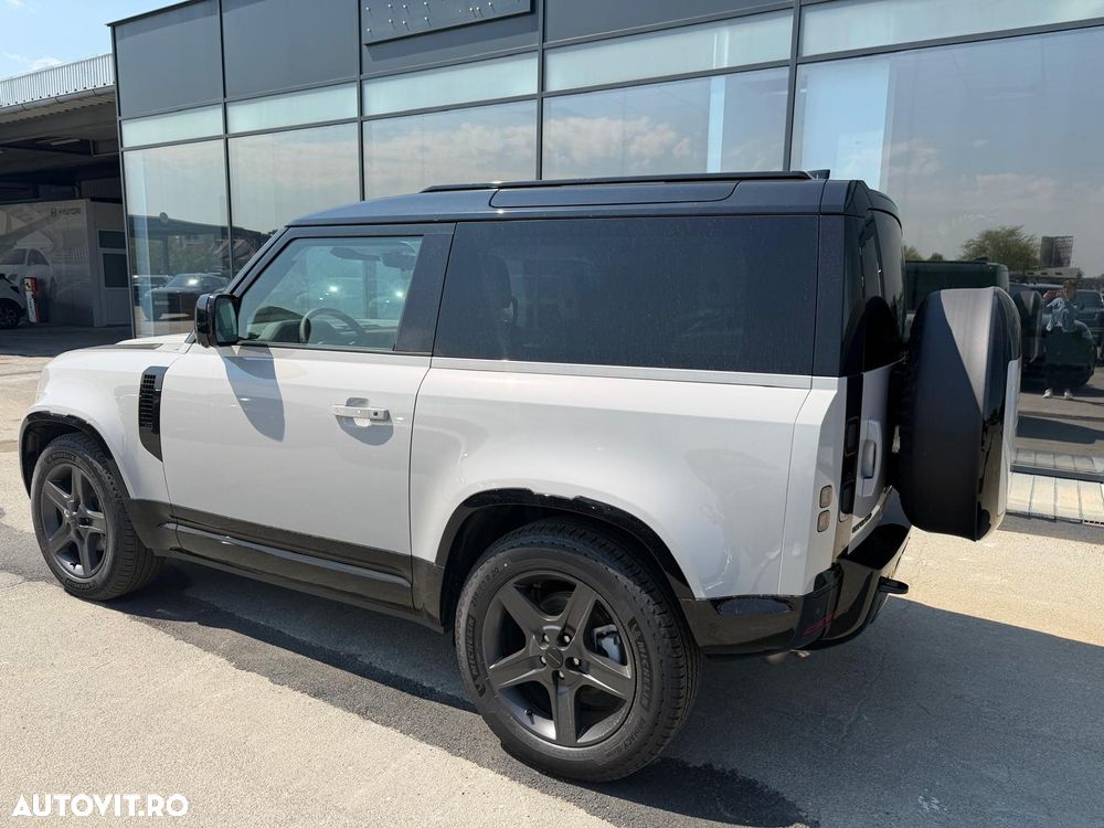 Land Rover Defender 90 3.0D 250 MHEV Hard Top X-Dynamic SE - 12