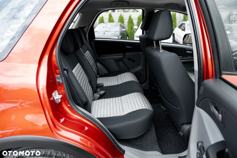 Suzuki SX4 1.6 VVT 4x4 Comfort - 21