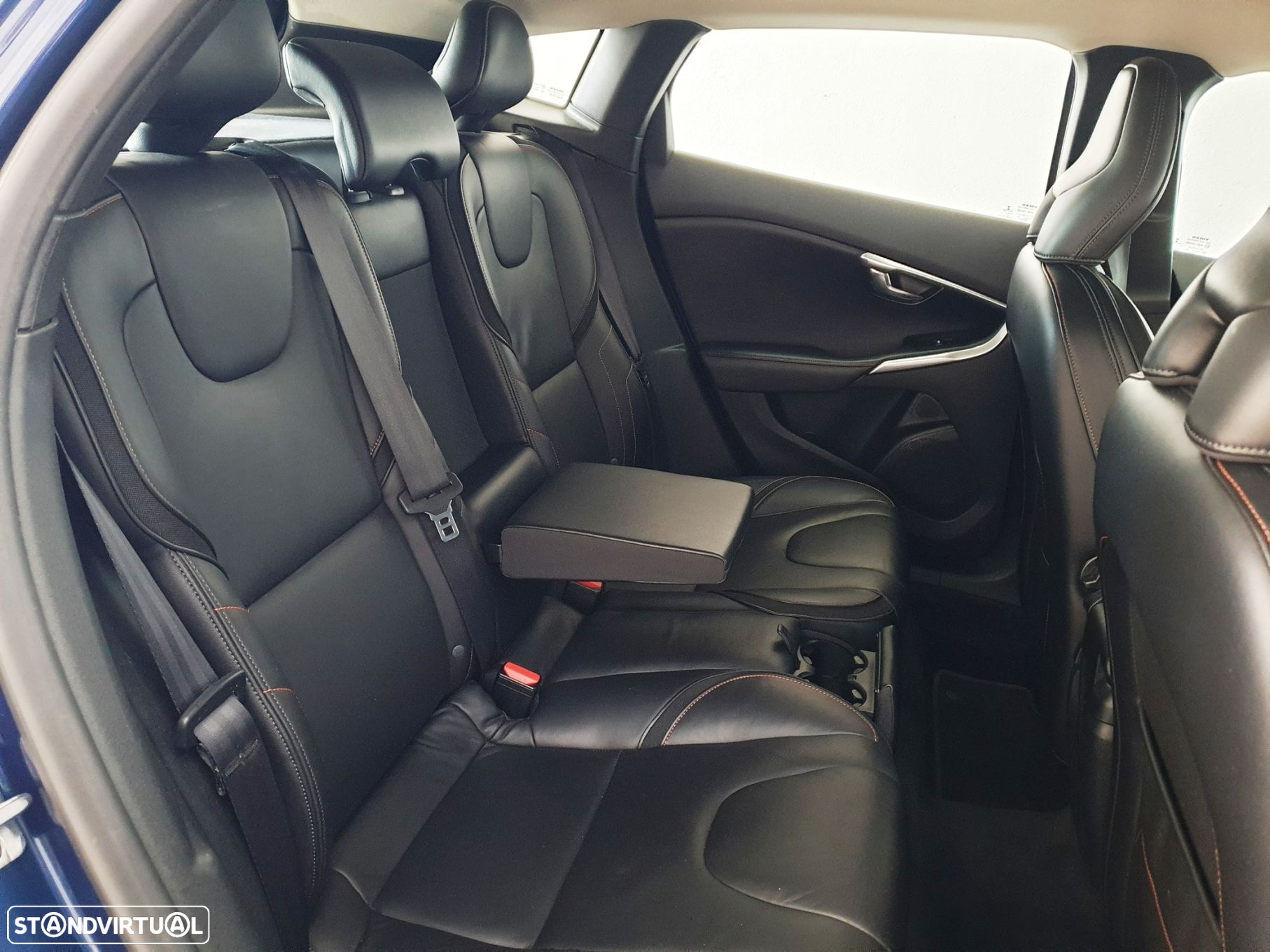 Volvo V40 1.6 D2 VOR - 30