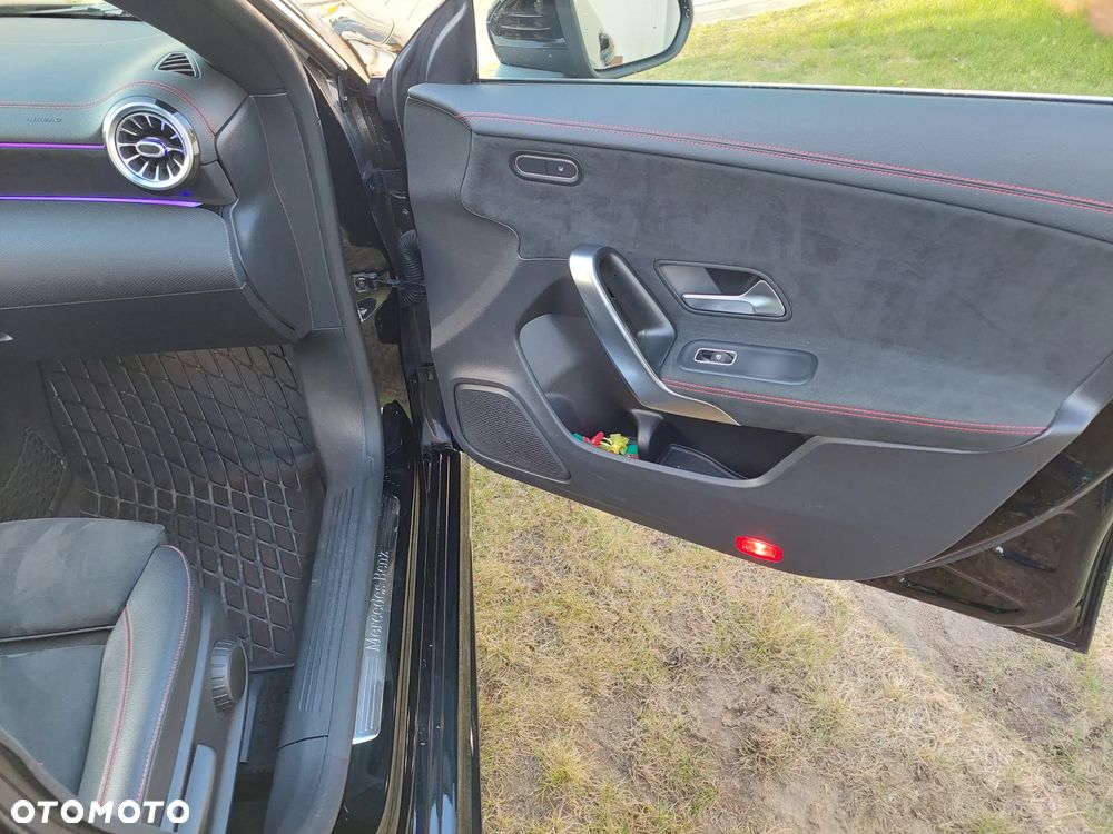 Mercedes-Benz CLA 200 d AMG Line 8G-DCT - 14