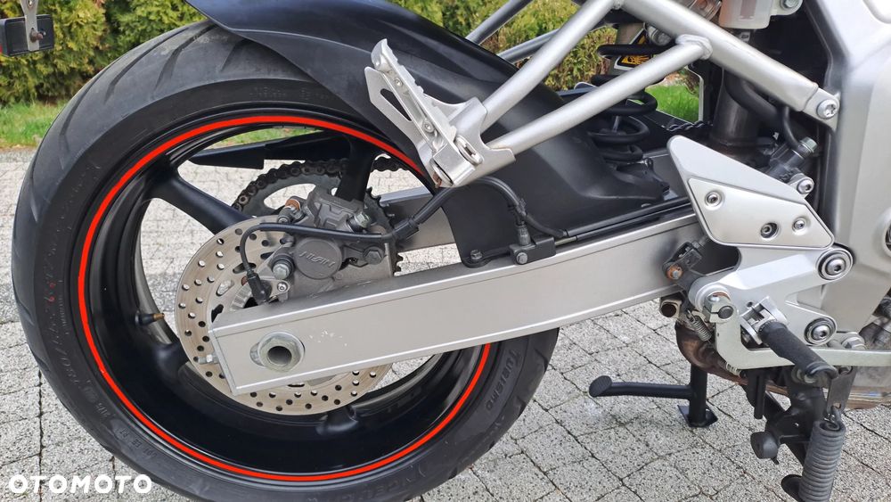 Yamaha FZ - 18