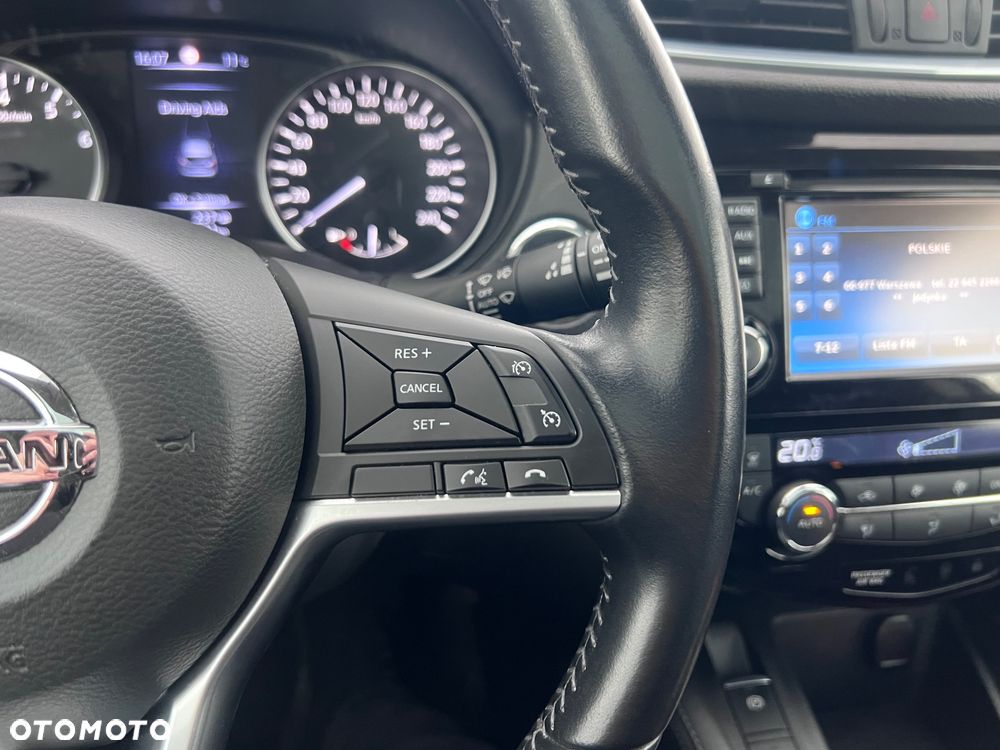 Nissan Qashqai 1.3 DIG-T N-Connecta - 28