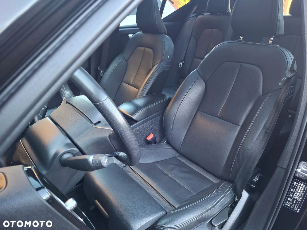 Volvo XC 40 D3 SCR R-Design - 12