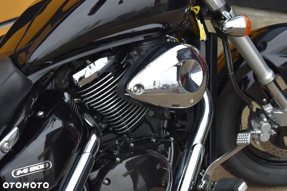 Suzuki Intruder - 33