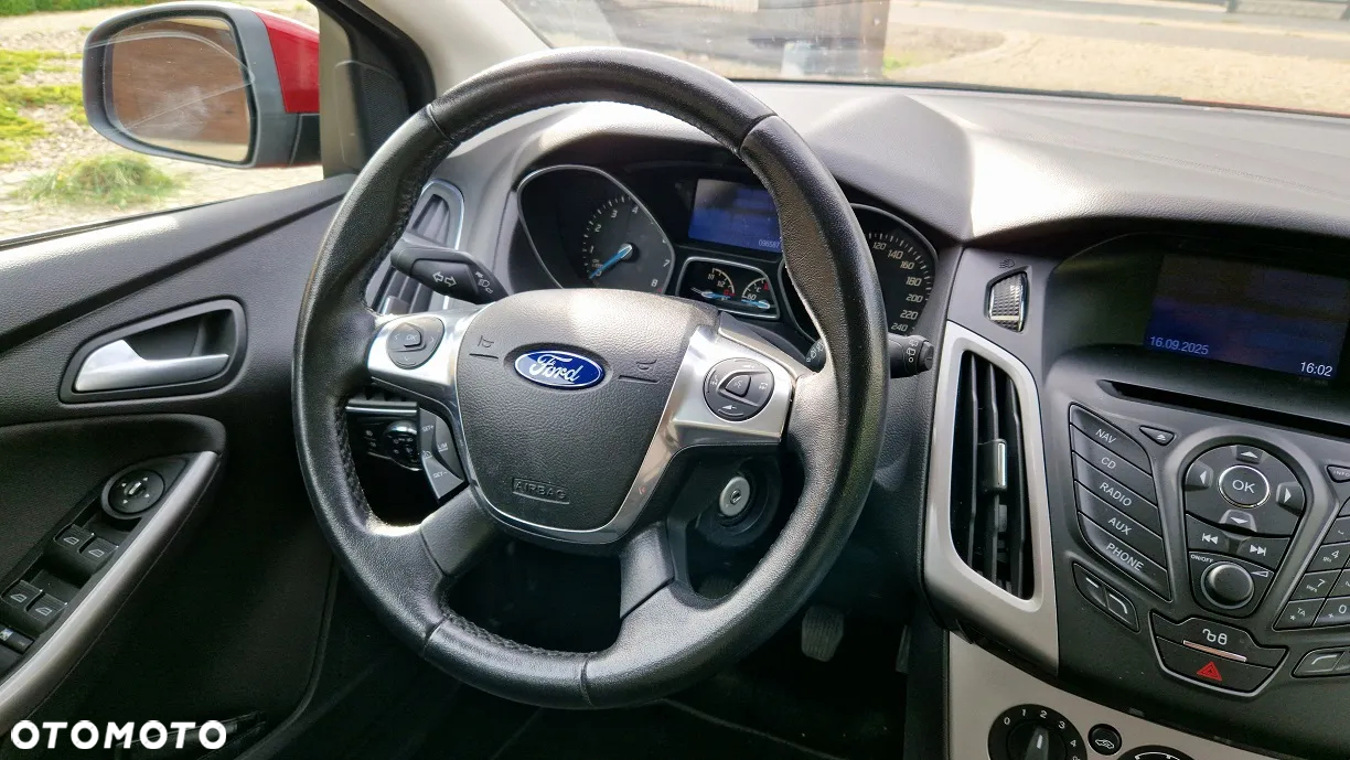 Ford Focus 1.0 EcoBoost Ambiente - 12