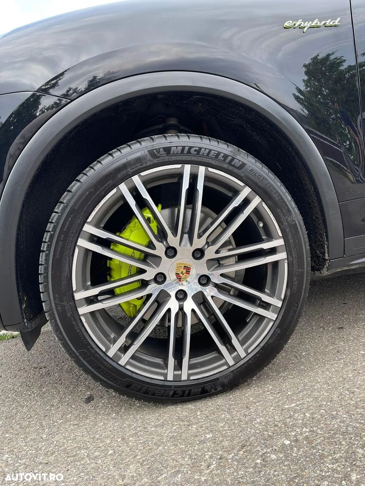Porsche Cayenne Tiptronic S - 26