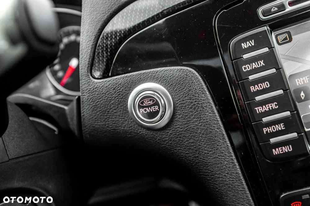 Ford S-Max 2.2 TDCi DPF Titanium X - 34