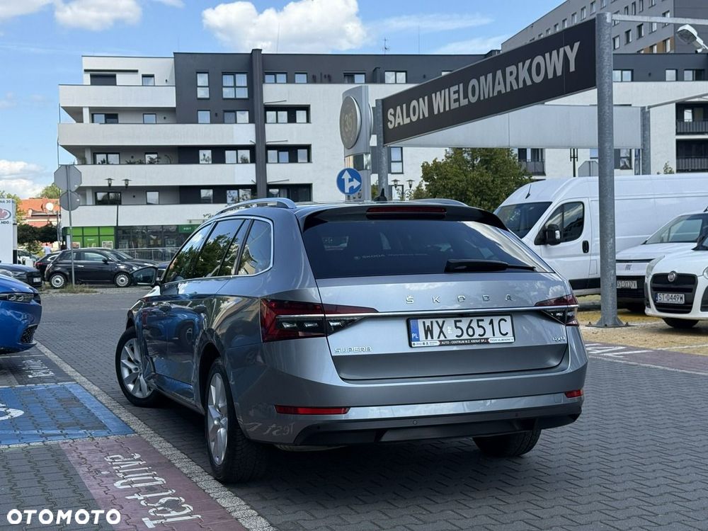 Skoda Superb 2.0 TDI SCR 4x4 Style DSG - 9