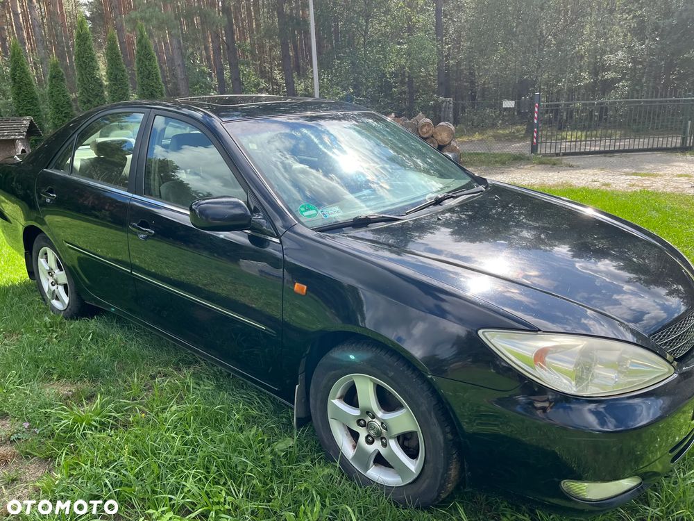 Toyota Camry 3.0 V6 - 8