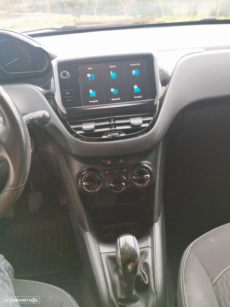 Peugeot 208 1.2 PureTech Style - 7