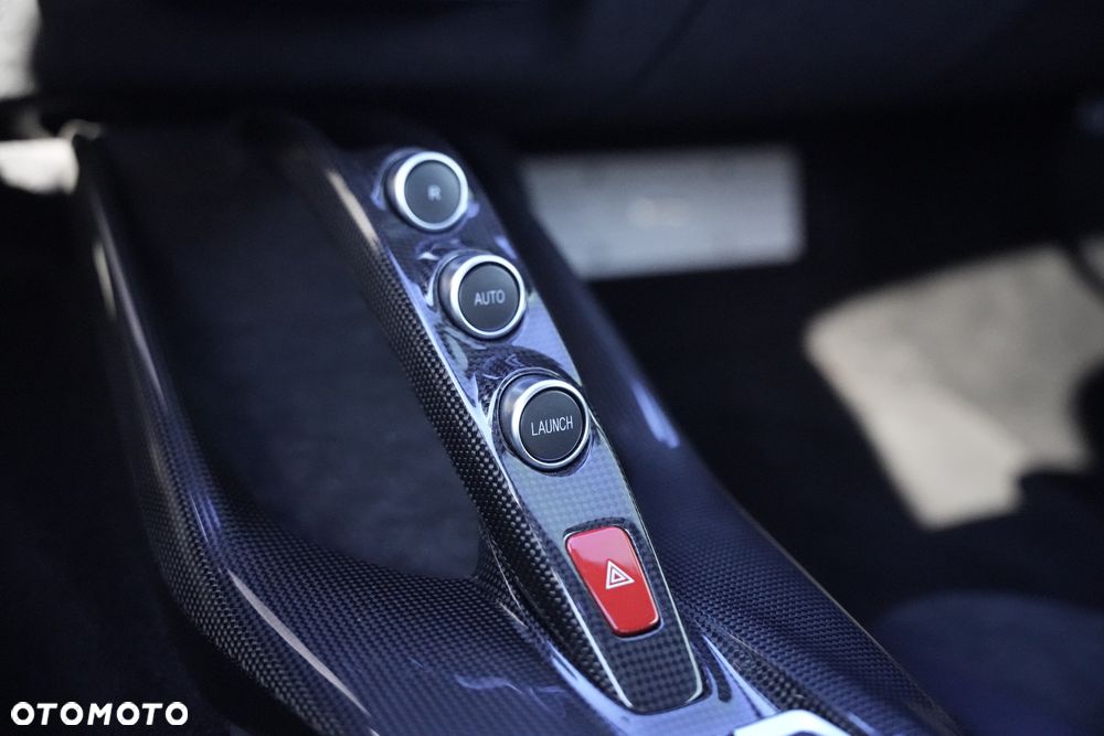 Ferrari 812 Superfast - 39