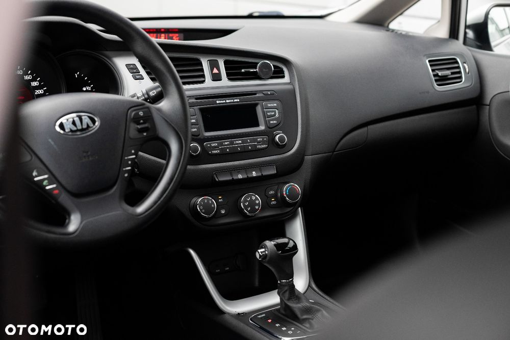 Kia Ceed 1.6 CRDi M - 22