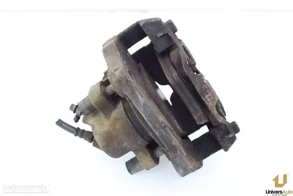 PINÇA TRAVÃO FRONTAL DIREITA BMW 1 COUPÉ 2010 - - 2