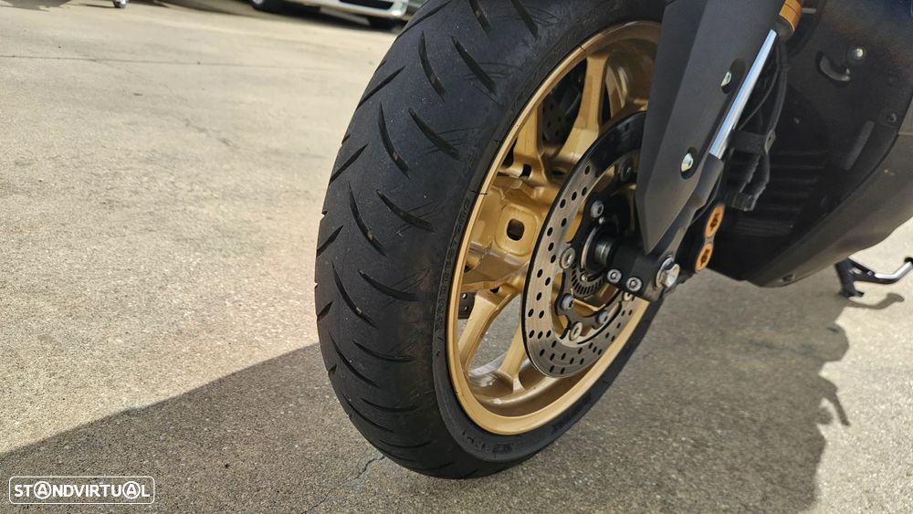 Yamaha TMAX TECHMAX - 11