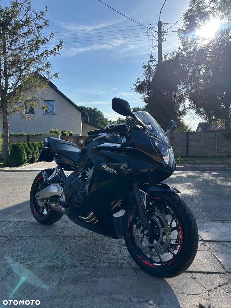 Honda CBR - 1