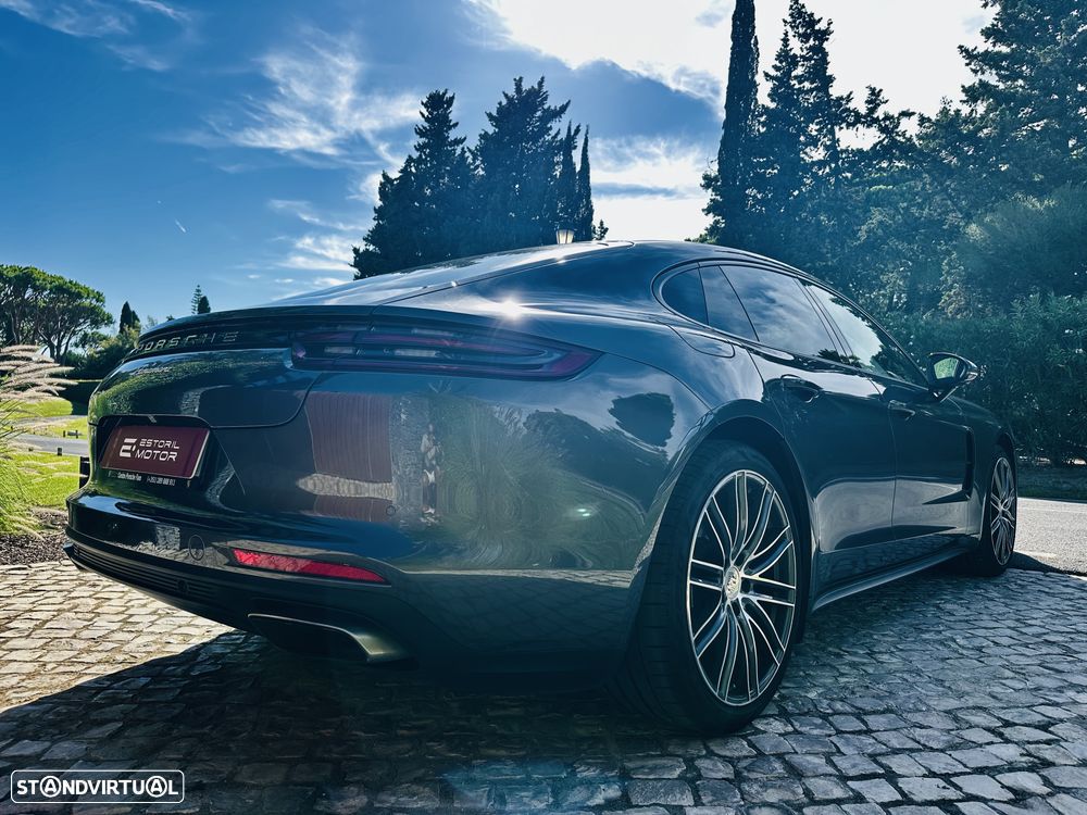 Porsche Panamera 4 Edition 10 Anos - 9