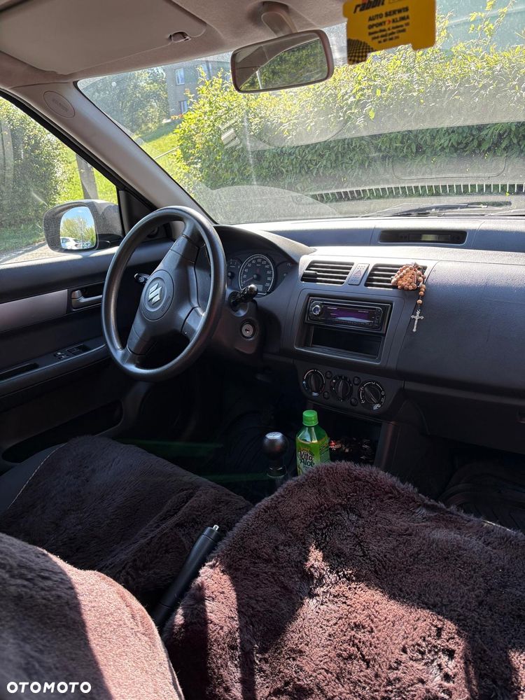 Suzuki Swift - 2