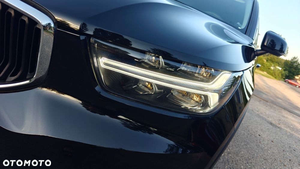 Volvo XC 40 T3 Momentum Pro - 5