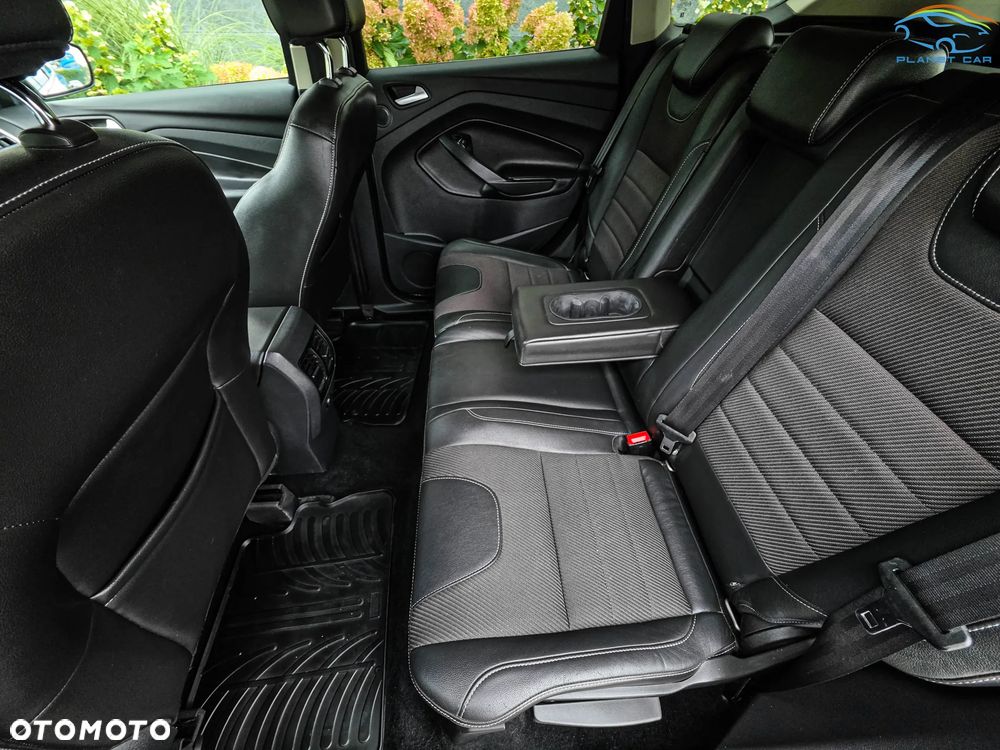 Ford Kuga 2.0 TDCi 2x4 Titanium - 18