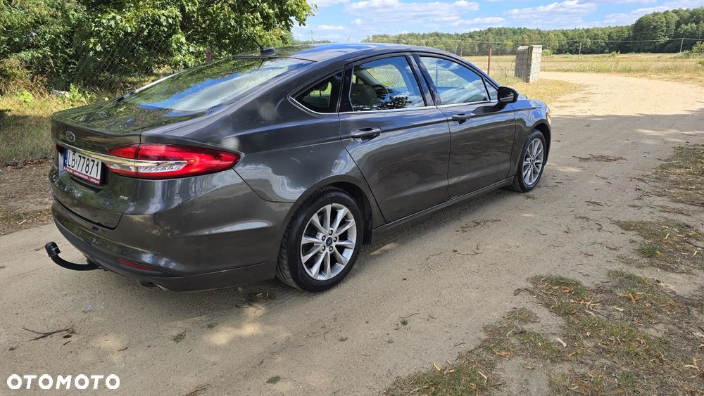 Ford Fusion - 15