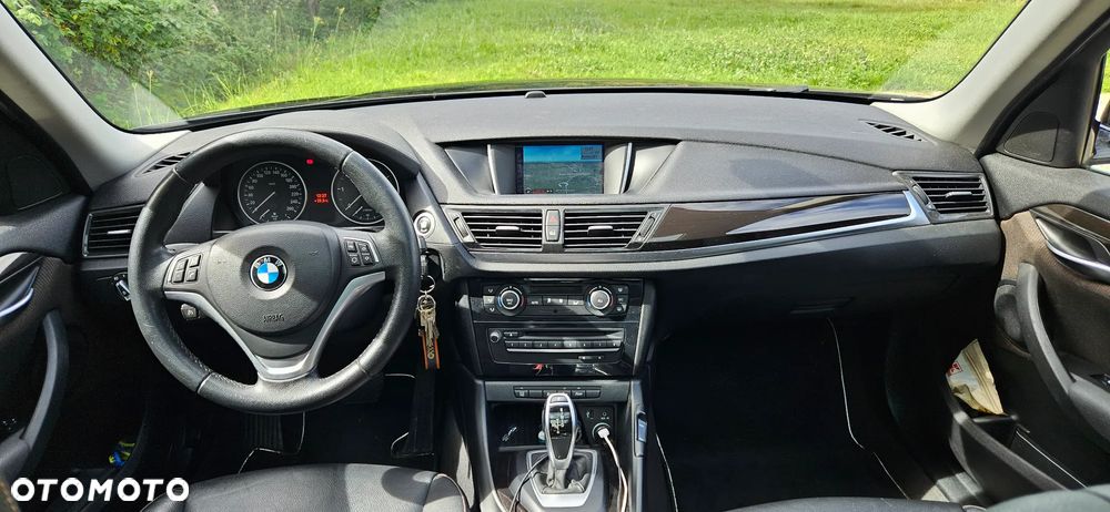 BMW X1 xDrive18d xLine - 9