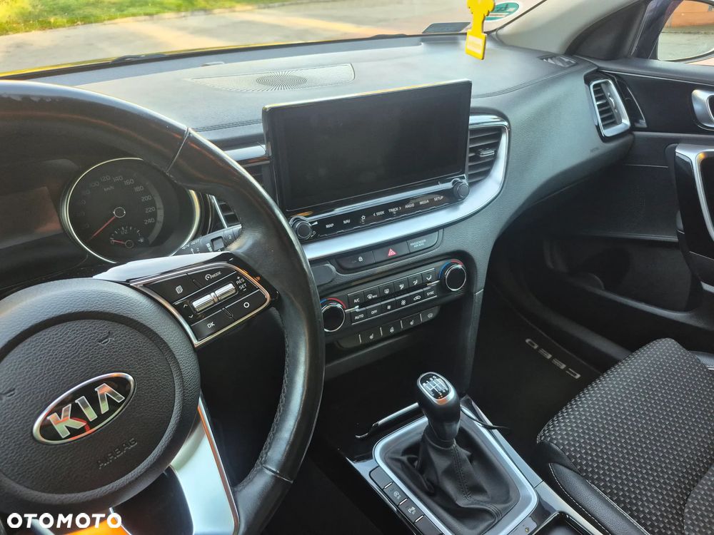 Kia Ceed 1.4 T-GDI L Business Line - 11