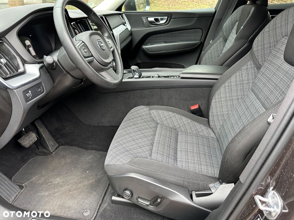 Volvo XC 60 B5 D AWD Geartronic Momentum - 5