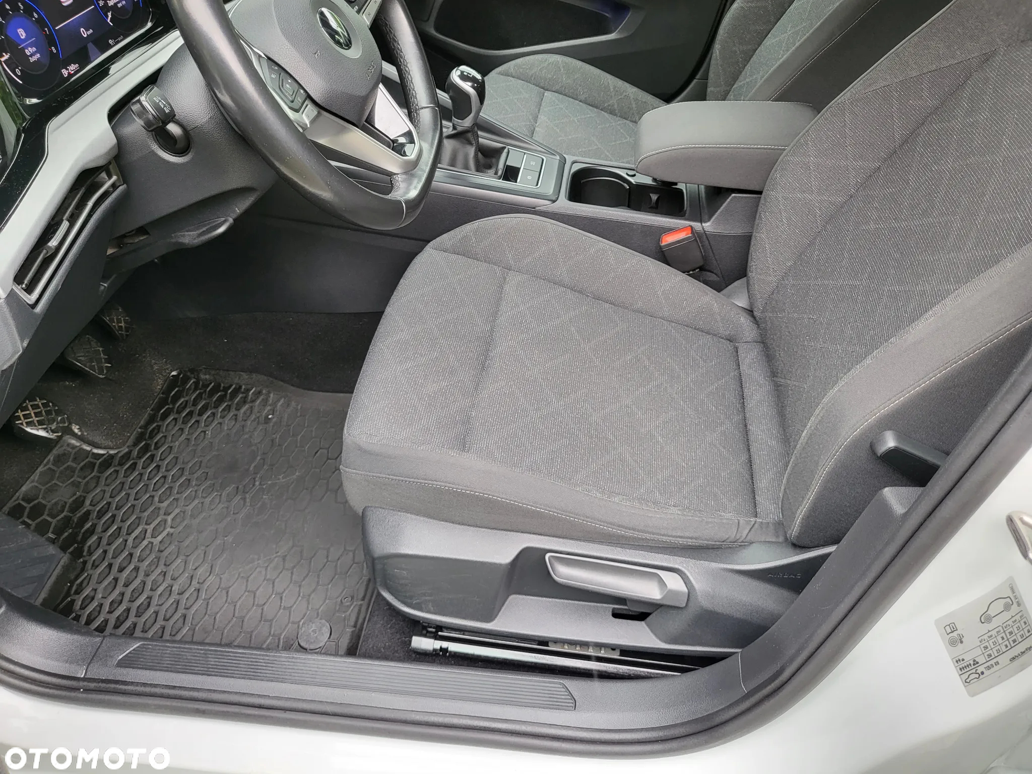 Volkswagen Golf VIII 1.0 TSI Life - 28